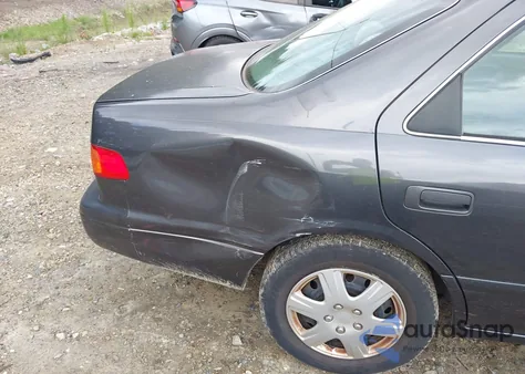 2000 Toyota Camry Le z USA, uszkodzony, nr VIN 4T1BG22K3YU761474